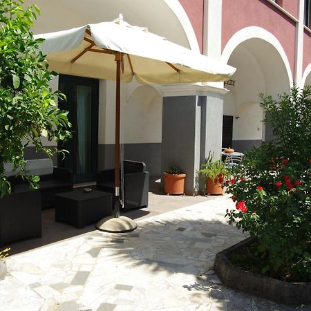בארוניסי La Magnolia B&B מראה חיצוני תמונה